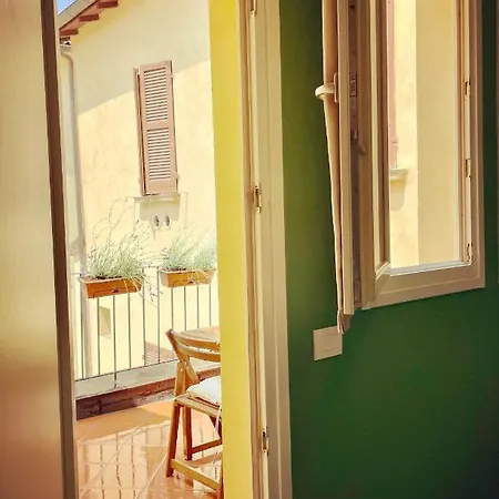 House Center Apartment